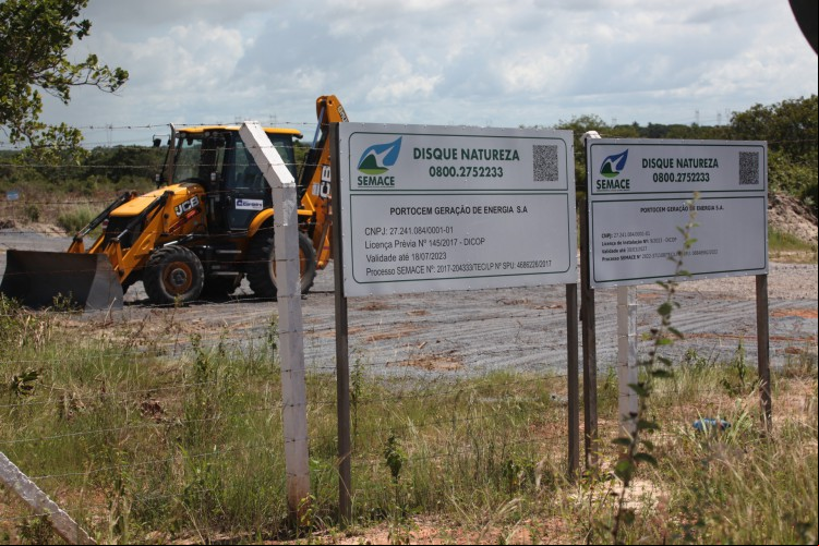 Obras de limpeza do terreno para a Portocem já estavam em curso Obras de limpeza do terreno para a Portocem já estavam em curso