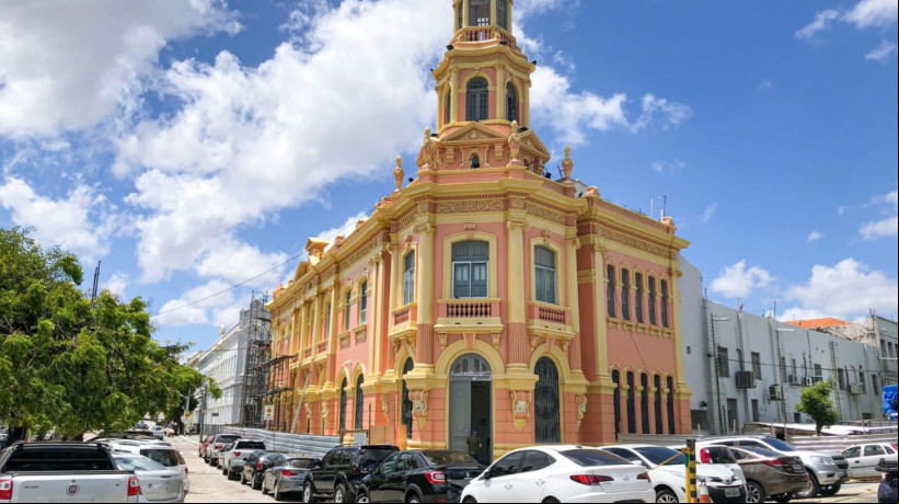 Na imagem, o prédio da Secretaria da Fazenda do Estado do Ceará (Sefaz)
