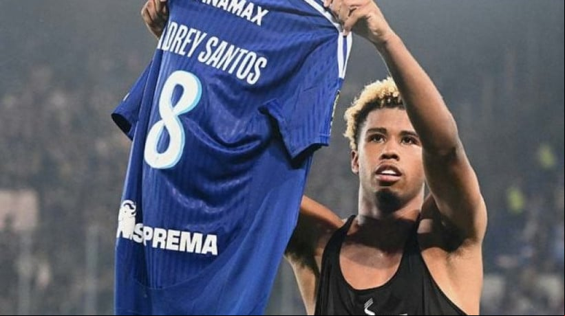 Jovem estava nos Estados Unidos na pré-temporada dos Blues, porém irá atuar na França, esteve na metade final de 2023/24 