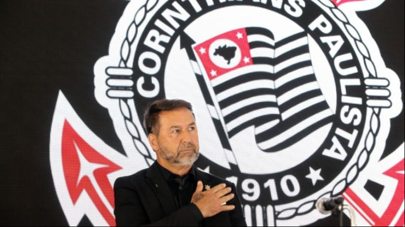 Augusto Melo deixa a presidência do Corinthians 