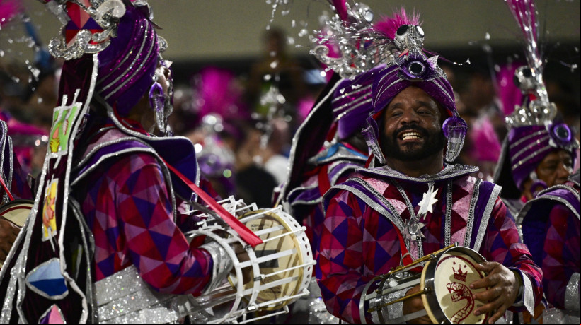 A atual escola de samba campeã do Carnaval do Rio de Janeiro é o Unidos do Viradouo