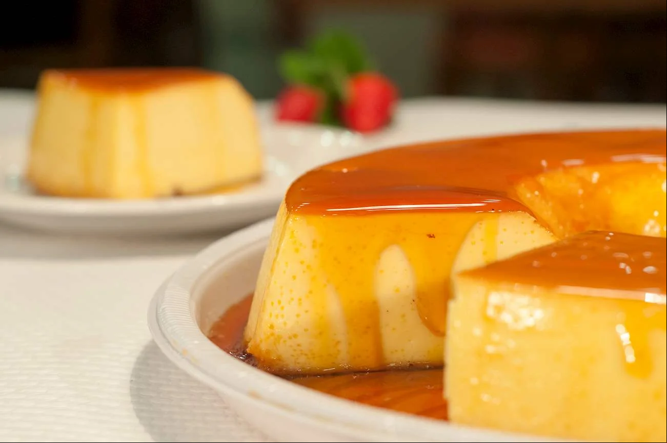 O portal Taste Atlas, especializado em gastronomia, elegeu as melhores sobremesas do mundo e, entre elas, estão 5 brasileiras. Bombocado (6º lugar no planeta) , pudim de leite condensado (32º ), brigadeiro (36º), mousse de maracujá (37ọ) e pavê (51º). Saiba por que são tão apreciadas e aprenda a fazer.