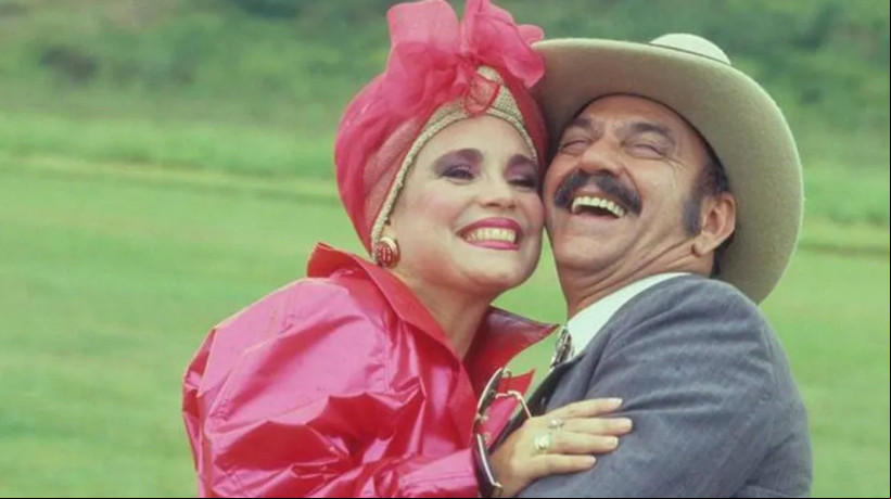 Roque Santeiro, novela escrita por Dias Gomes e Aguinaldo Silva, estreou em 24 de junho de 1985.