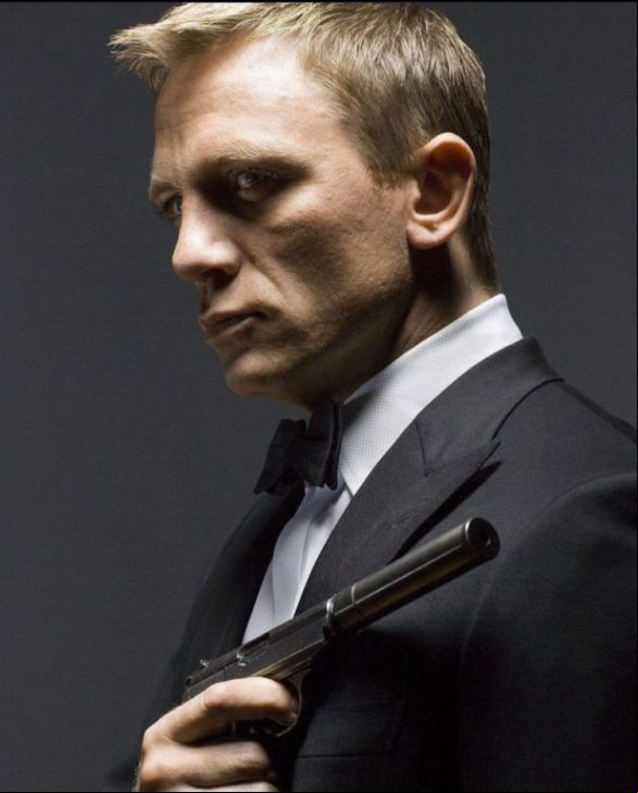 Popov acabou se casando, teve três filhos e morreu em 1981, aos 69 anos. James Bond consagrou-se como o maior espião do cinema e já foi interpretado por vários atores. O mais recente é Daniel Craig (foto).