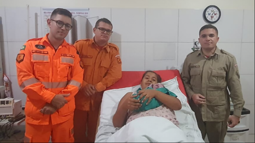 Mãe e filha, que recebeu o nome de Lara Clara, foram encaminhadas para unidade de saúde em condição estável, conforme o CBMCE
